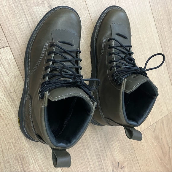 Danner Women’s Olive Leather Boots - Picture 4 of 12